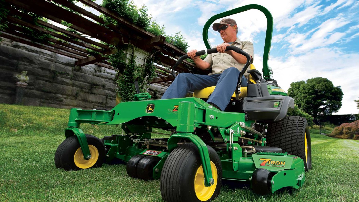 How to Choose a Zero-Turn Mower: Size, Slopes & Reliability